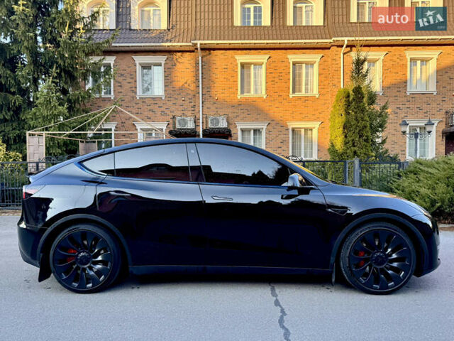 Черный Тесла Model Y, объемом двигателя 0 л и пробегом 38 тыс. км за 32800 $, фото 1 на Automoto.ua