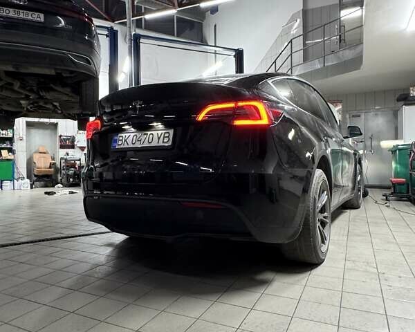 Черный Тесла Model Y, объемом двигателя 0 л и пробегом 45 тыс. км за 25900 $, фото 1 на Automoto.ua