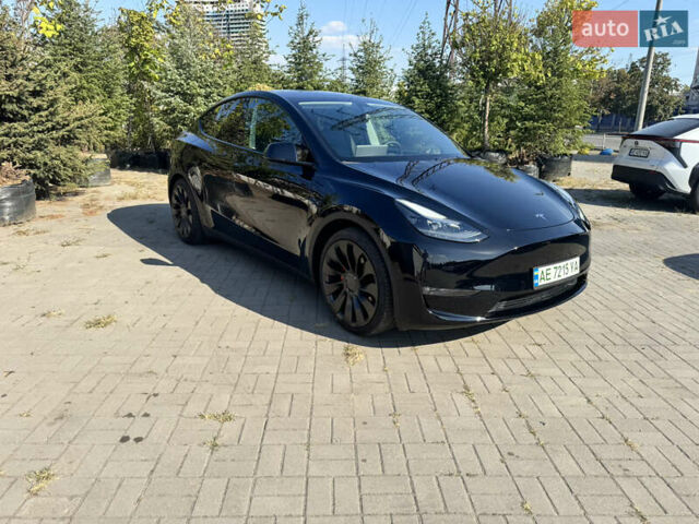 Черный Тесла Model Y, объемом двигателя 0 л и пробегом 32 тыс. км за 38000 $, фото 1 на Automoto.ua