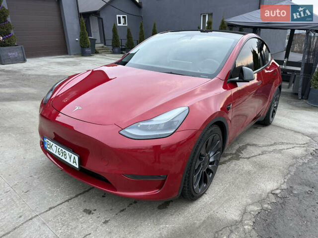 Красный Тесла Model Y, объемом двигателя 0 л и пробегом 140 тыс. км за 23000 $, фото 1 на Automoto.ua