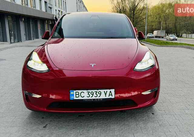 Тесла Model Y 2021 в Львове на Automoto.ua Красный Тесла Model Y, объемом двигателя 0 л и пробегом 55 тыс. км за 27000 $, фото 1 на Automoto.ua