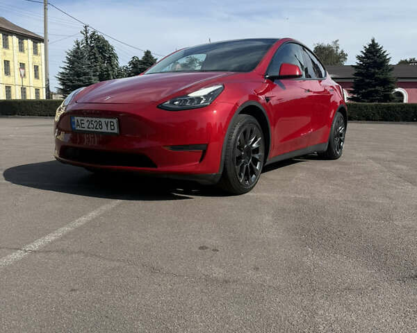 Тесла Model Y 2022 в Каменское - Днепродзержинск на Automoto.ua Красный Тесла Model Y, объемом двигателя 0 л и пробегом 183 тыс. км за 24000 $, фото 1 на Automoto.ua