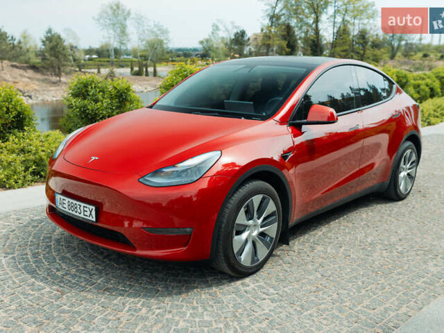 Красный Тесла Model Y, объемом двигателя 0 л и пробегом 29 тыс. км за 31900 $, фото 1 на Automoto.ua