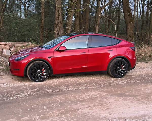 Червоний Тесла Model Y, об'ємом двигуна 0 л та пробігом 19 тис. км за 36500 $, фото 1 на Automoto.ua