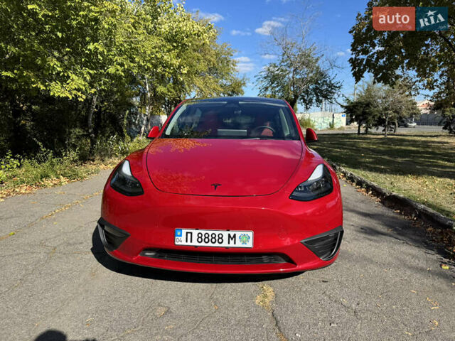 Красный Тесла Model Y, объемом двигателя 0 л и пробегом 81 тыс. км за 31500 $, фото 1 на Automoto.ua