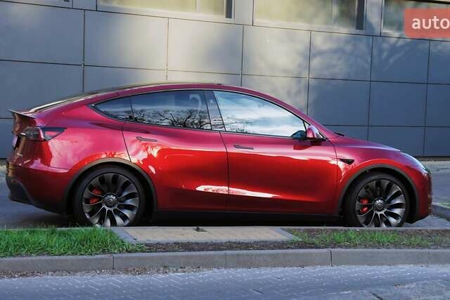 Красный Тесла Model Y, объемом двигателя 0 л и пробегом 4 тыс. км за 31800 $, фото 1 на Automoto.ua