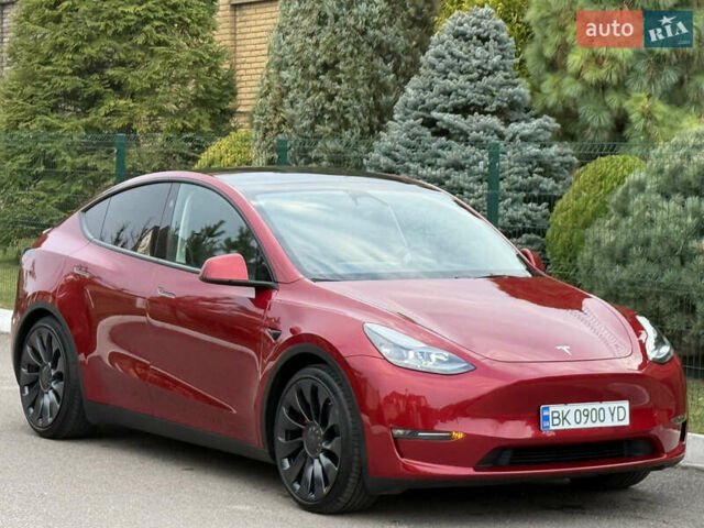 Красный Тесла Model Y, объемом двигателя 0 л и пробегом 4 тыс. км за 34999 $, фото 1 на Automoto.ua