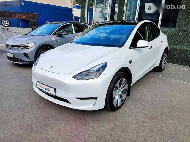 Тесла Model Y, объемом двигателя 0 л и пробегом 1 тыс. км за 62443 $, фото 1 на Automoto.ua