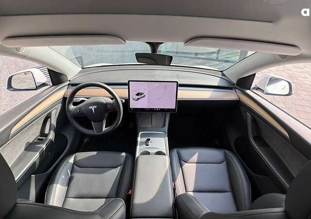 Тесла Model Y, объемом двигателя 0 л и пробегом 25 тыс. км за 28990 $, фото 1 на Automoto.ua