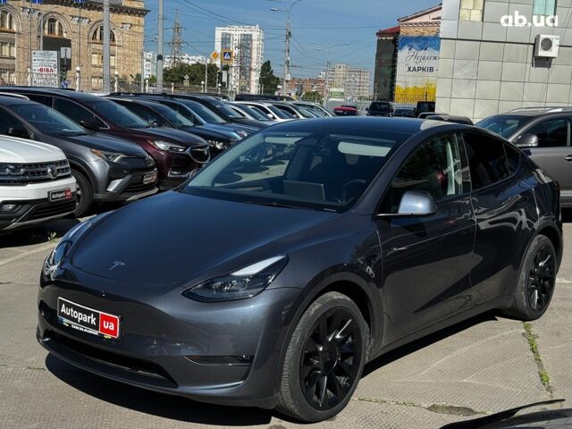 Сірий Тесла Model Y, об'ємом двигуна 0 л та пробігом 42 тис. км за 31490 $, фото 1 на Automoto.ua