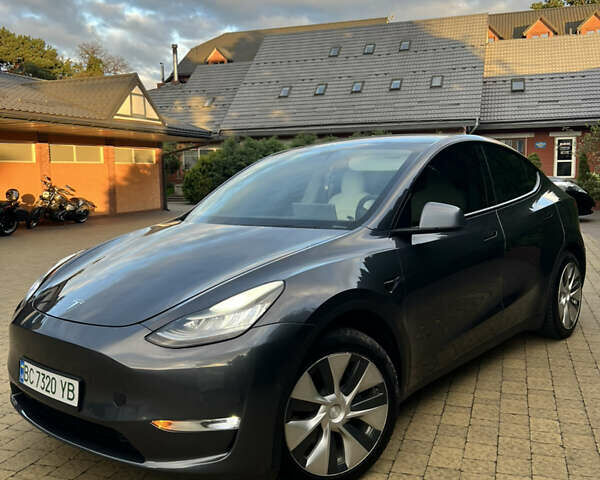 Серый Тесла Model Y, объемом двигателя 0 л и пробегом 117 тыс. км за 22000 $, фото 1 на Automoto.ua