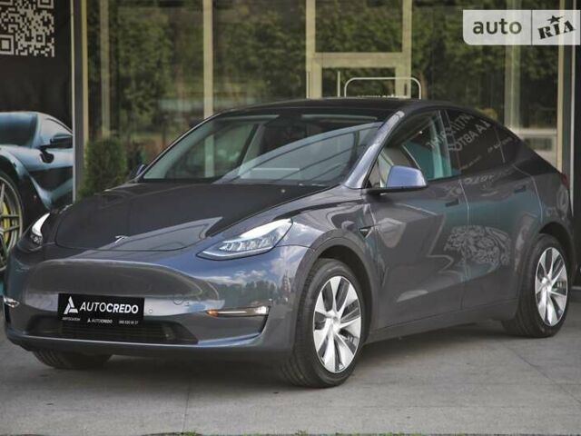 Серый Тесла Model Y, объемом двигателя 0 л и пробегом 7 тыс. км за 32000 $, фото 1 на Automoto.ua