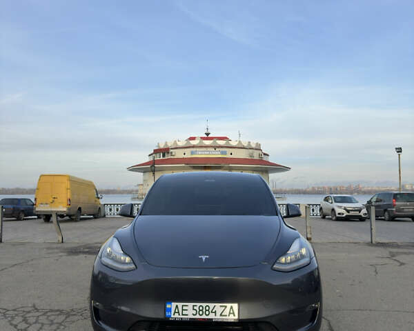 Серый Тесла Model Y, объемом двигателя 0 л и пробегом 14 тыс. км за 40999 $, фото 1 на Automoto.ua