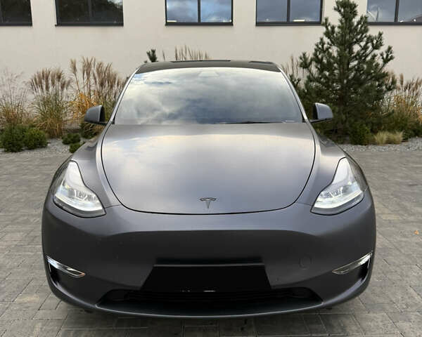 Сірий Тесла Model Y, об'ємом двигуна 0 л та пробігом 110 тис. км за 30000 $, фото 1 на Automoto.ua