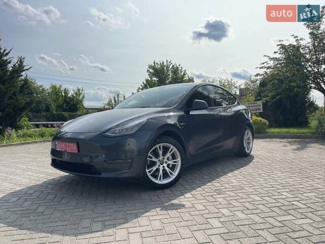 Серый Тесла Model Y, объемом двигателя 0 л и пробегом 121 тыс. км за 20950 $, фото 1 на Automoto.ua