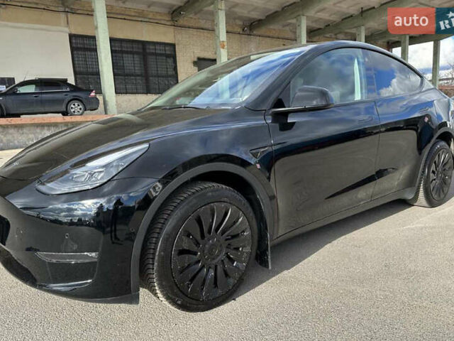Серый Тесла Model Y, объемом двигателя 0 л и пробегом 30 тыс. км за 28000 $, фото 1 на Automoto.ua
