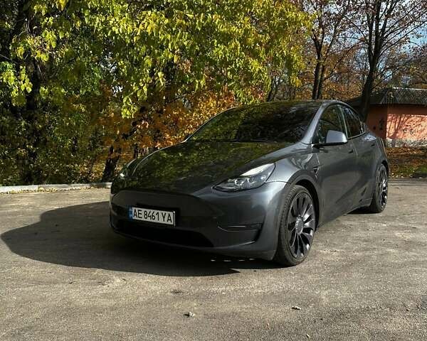 Тесла Model Y 2021 в Каменское - Днепродзержинск на Automoto.ua Серый Тесла Model Y, объемом двигателя 0 л и пробегом 62 тыс. км за 29000 $, фото 1 на Automoto.ua