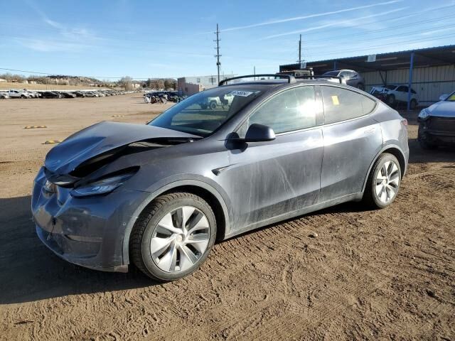 Серый Тесла Model Y, объемом двигателя 0 л и пробегом 0 тыс. км за 16900 $, фото 1 на Automoto.ua