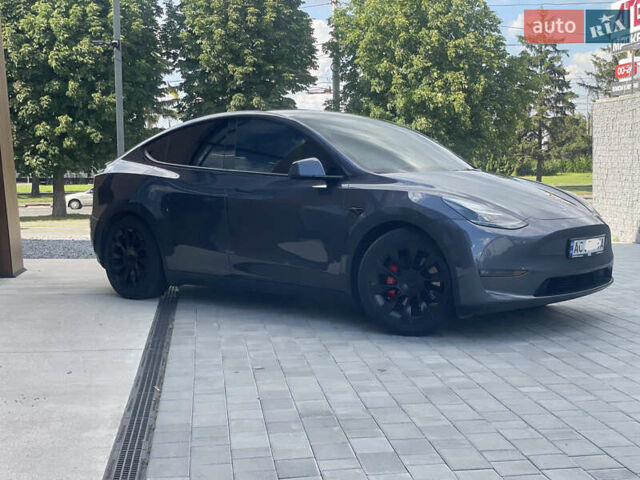 Серый Тесла Model Y, объемом двигателя 0 л и пробегом 40 тыс. км за 30000 $, фото 1 на Automoto.ua