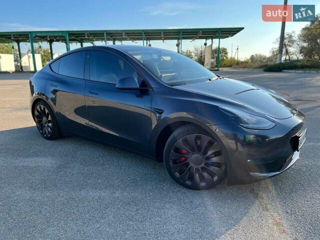 Серый Тесла Model Y, объемом двигателя 0 л и пробегом 32 тыс. км за 29500 $, фото 1 на Automoto.ua