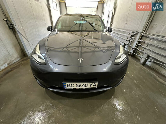 Серый Тесла Model Y, объемом двигателя 0 л и пробегом 55 тыс. км за 29000 $, фото 1 на Automoto.ua