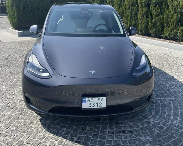 Серый Тесла Model Y, объемом двигателя 0 л и пробегом 21 тыс. км за 35000 $, фото 1 на Automoto.ua
