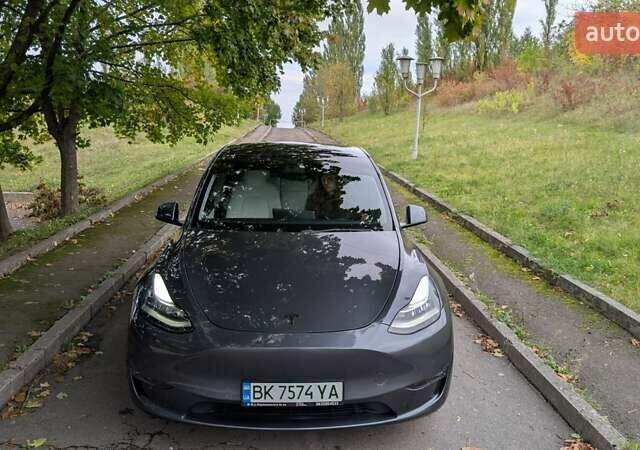 Сірий Тесла Model Y, об'ємом двигуна 0 л та пробігом 152 тис. км за 21000 $, фото 1 на Automoto.ua