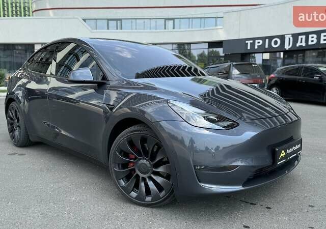 Сірий Тесла Model Y, об'ємом двигуна 0 л та пробігом 26 тис. км за 27300 $, фото 1 на Automoto.ua