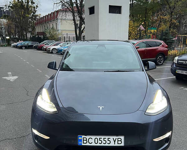 Серый Тесла Model Y, объемом двигателя 0 л и пробегом 35 тыс. км за 28900 $, фото 1 на Automoto.ua