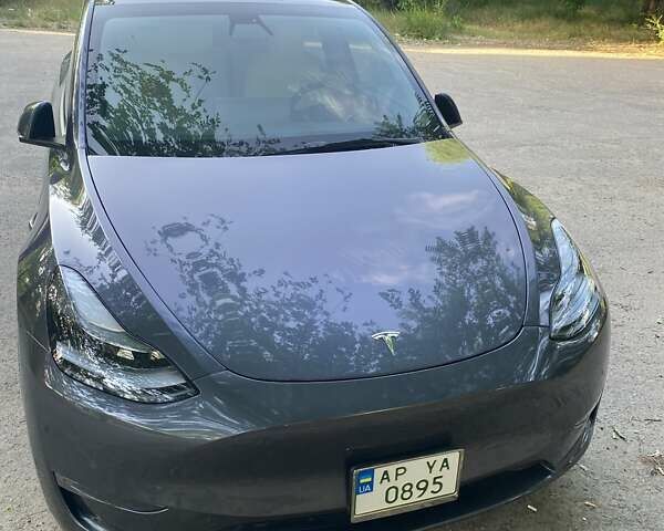 Серый Тесла Model Y, объемом двигателя 0 л и пробегом 50 тыс. км за 30000 $, фото 1 на Automoto.ua