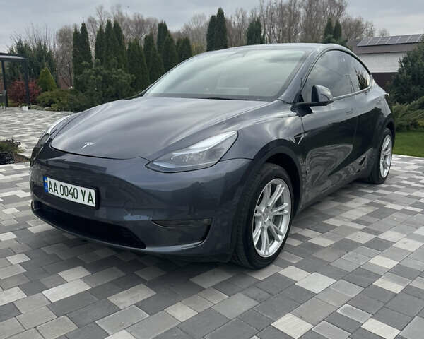 Серый Тесла Model Y, объемом двигателя 0 л и пробегом 39 тыс. км за 29800 $, фото 1 на Automoto.ua