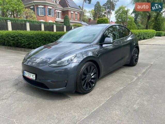 Серый Тесла Model Y, объемом двигателя 0 л и пробегом 53 тыс. км за 24500 $, фото 1 на Automoto.ua