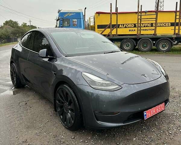 Тесла Model Y 2022 у Вінниці на Automoto.ua Сірий Тесла Model Y, об'ємом двигуна 0 л та пробігом 57 тис. км за 25500 $, фото 1 на Automoto.ua