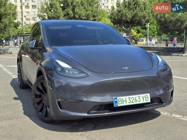 Серый Тесла Model Y, объемом двигателя 0 л и пробегом 34 тыс. км за 27500 $, фото 1 на Automoto.ua