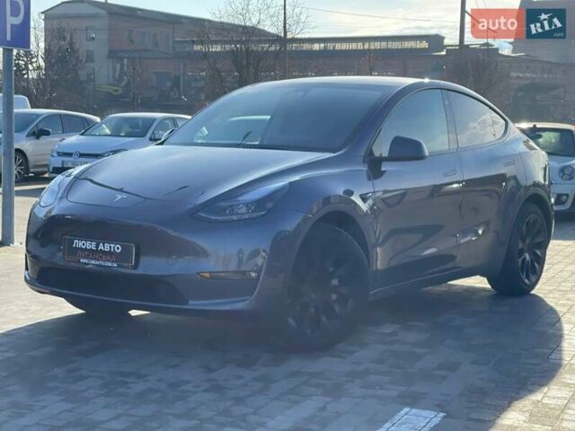 Серый Тесла Model Y, объемом двигателя 0 л и пробегом 41 тыс. км за 26000 $, фото 1 на Automoto.ua