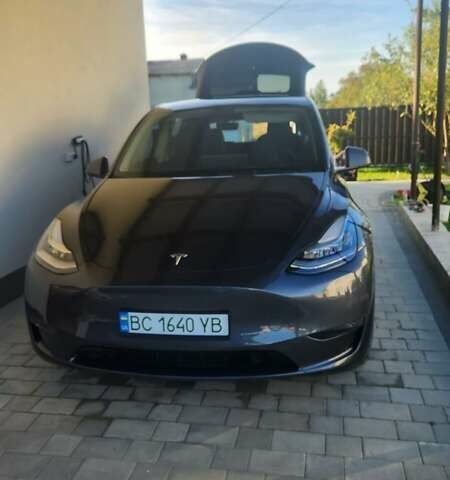 Серый Тесла Model Y, объемом двигателя 0 л и пробегом 18 тыс. км за 33000 $, фото 1 на Automoto.ua