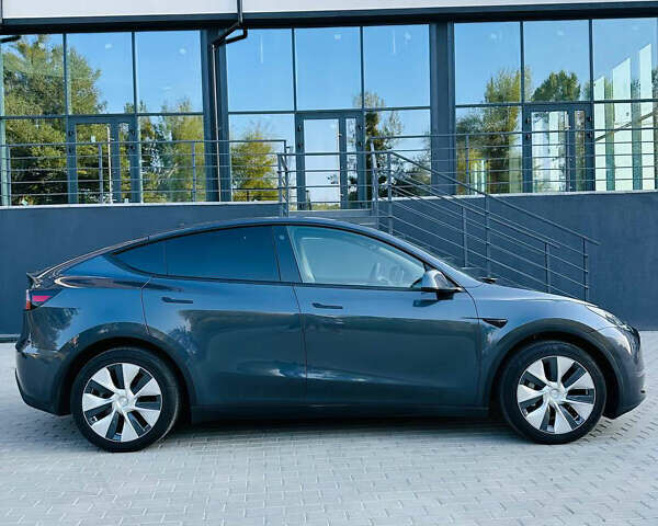 Сірий Тесла Model Y, об'ємом двигуна 0 л та пробігом 19 тис. км за 32900 $, фото 1 на Automoto.ua