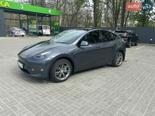 Серый Тесла Model Y, объемом двигателя 0 л и пробегом 7 тыс. км за 26000 $, фото 1 на Automoto.ua