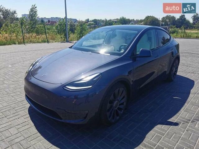 Серый Тесла Model Y, объемом двигателя 0 л и пробегом 3 тыс. км за 45500 $, фото 1 на Automoto.ua