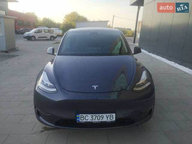 Серый Тесла Model Y, объемом двигателя 0 л и пробегом 10 тыс. км за 32700 $, фото 1 на Automoto.ua