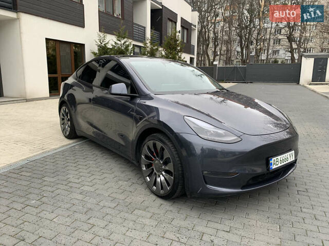 Серый Тесла Model Y, объемом двигателя 0 л и пробегом 24 тыс. км за 35000 $, фото 1 на Automoto.ua