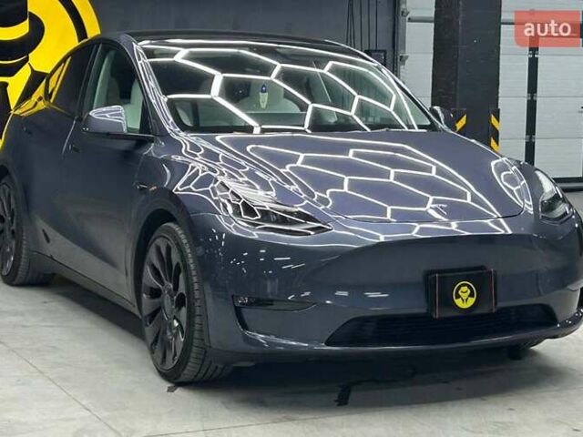 Сірий Тесла Model Y, об'ємом двигуна 0 л та пробігом 27 тис. км за 31800 $, фото 1 на Automoto.ua