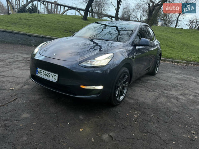 Сірий Тесла Model Y, об'ємом двигуна 0 л та пробігом 15 тис. км за 33000 $, фото 1 на Automoto.ua