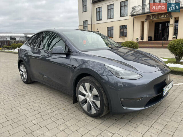 Серый Тесла Model Y, объемом двигателя 0 л и пробегом 35 тыс. км за 29200 $, фото 1 на Automoto.ua