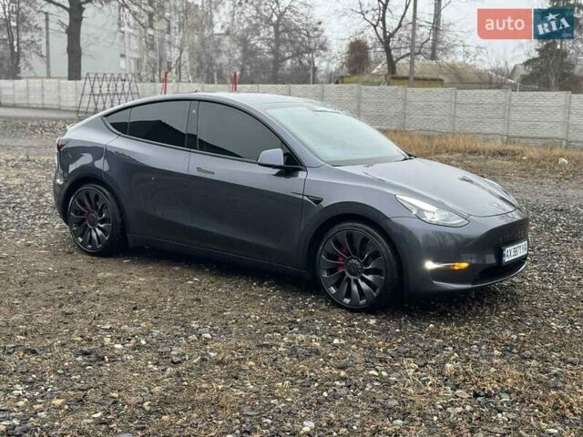 Серый Тесла Model Y, объемом двигателя 0 л и пробегом 44 тыс. км за 28900 $, фото 1 на Automoto.ua