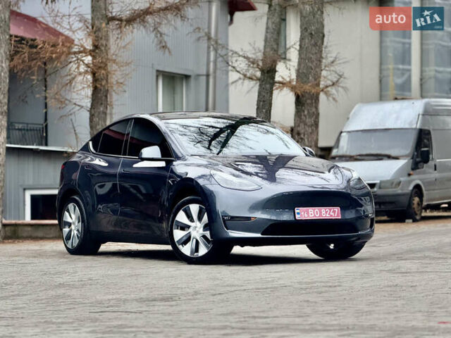 Сірий Тесла Model Y, об'ємом двигуна 0 л та пробігом 35 тис. км за 27999 $, фото 1 на Automoto.ua