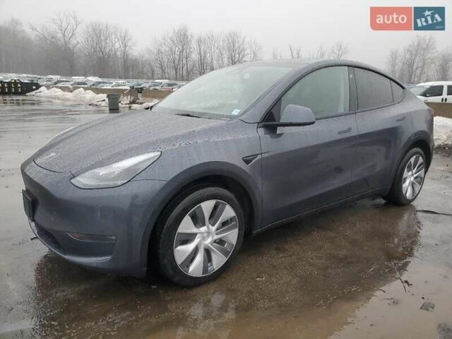 Серый Тесла Model Y, объемом двигателя 0 л и пробегом 35 тыс. км за 17000 $, фото 1 на Automoto.ua