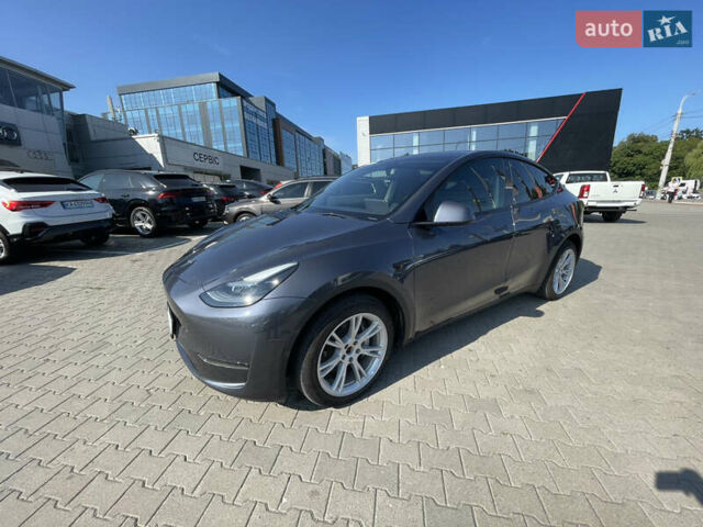Серый Тесла Model Y, объемом двигателя 0 л и пробегом 60 тыс. км за 28000 $, фото 1 на Automoto.ua