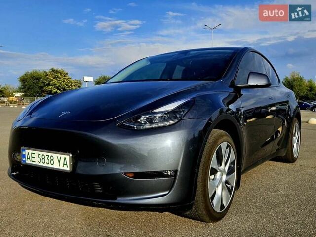 Серый Тесла Model Y, объемом двигателя 0 л и пробегом 34 тыс. км за 28300 $, фото 1 на Automoto.ua