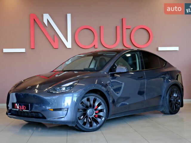 Серый Тесла Model Y, объемом двигателя 0 л и пробегом 42 тыс. км за 23900 $, фото 1 на Automoto.ua